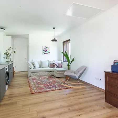 Kalia Apartment *